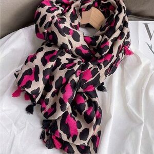 Stylish Leopard Print Scarf - Pink and Black